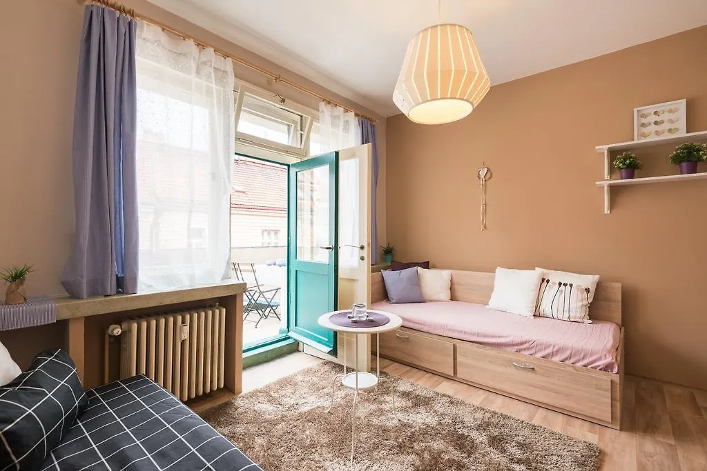 Na Zborenci Design Apartments Praag